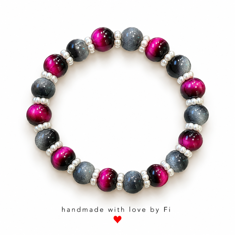 Magenta and slate-grey round beaded bracelet with white pearl-look spacers