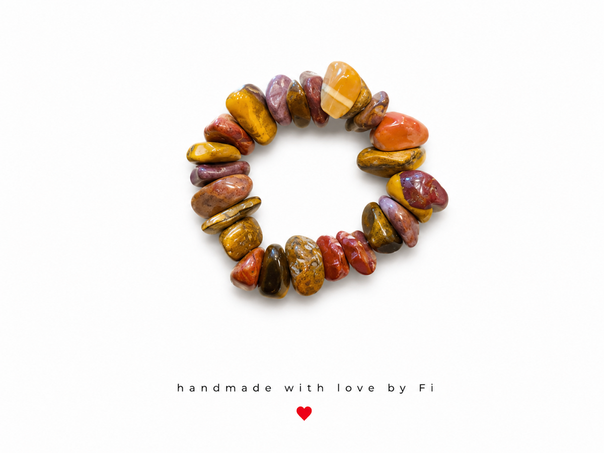 Chunky mookaite jasper tumbled chip stretch ring in earthy mustard yellow orange red olive and lilac tones handmade by Fi